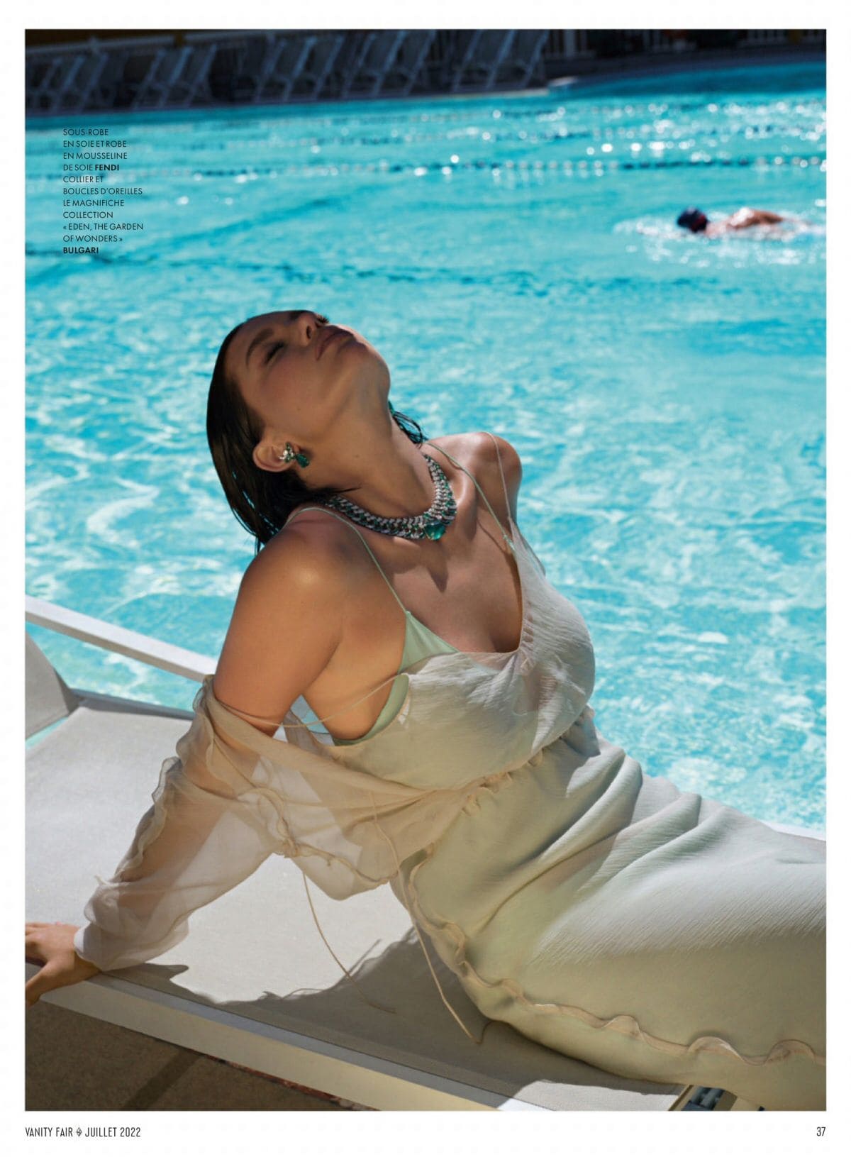 Adèle Exarchopoulos ultra sexy montre (presque) tout à la fashion week  parisienne - Télé Loisirs