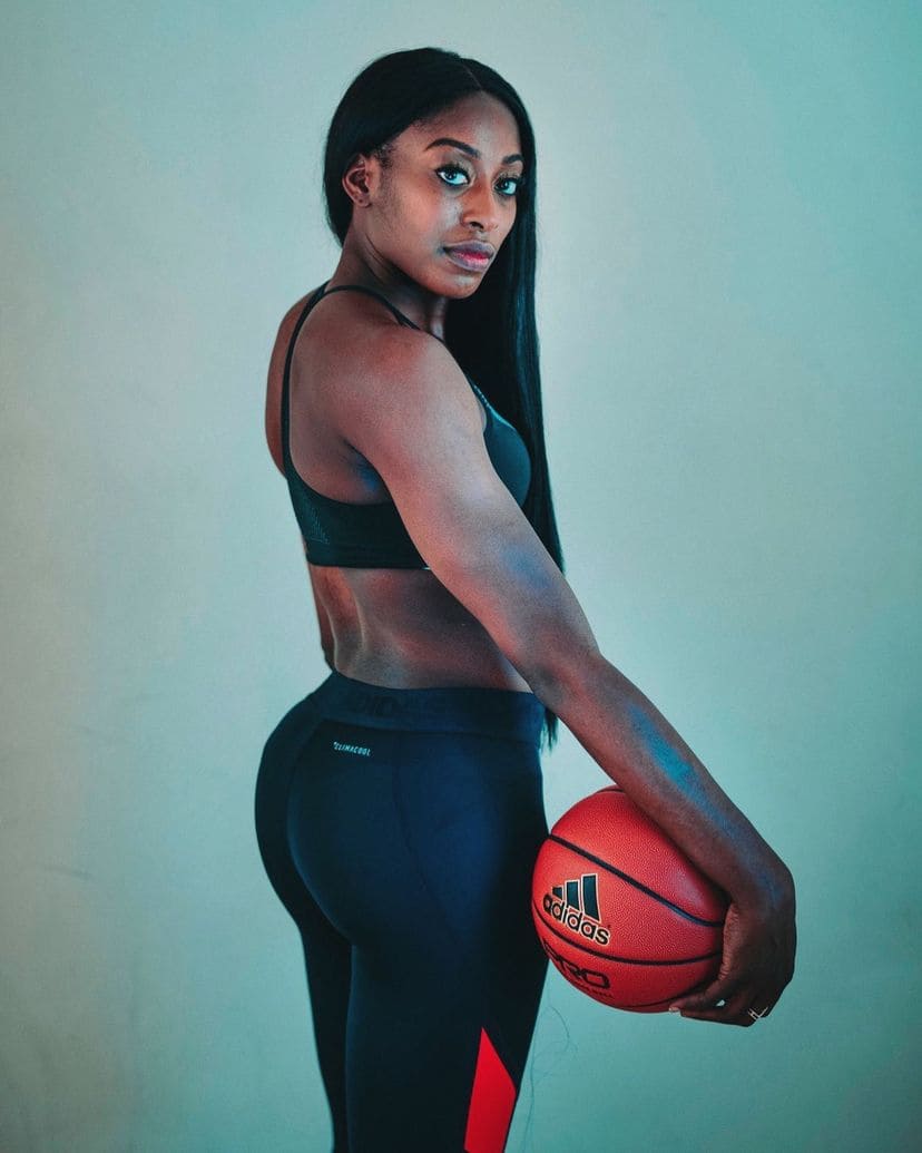 Chiney ogwumike ass