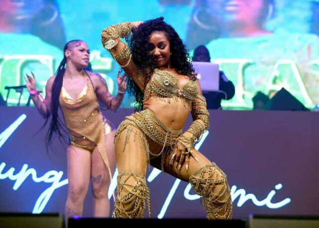 From the Strip Club to BET Experience – Yung Miami’s Wild Performance Leaves Fans Wanting More! (11)